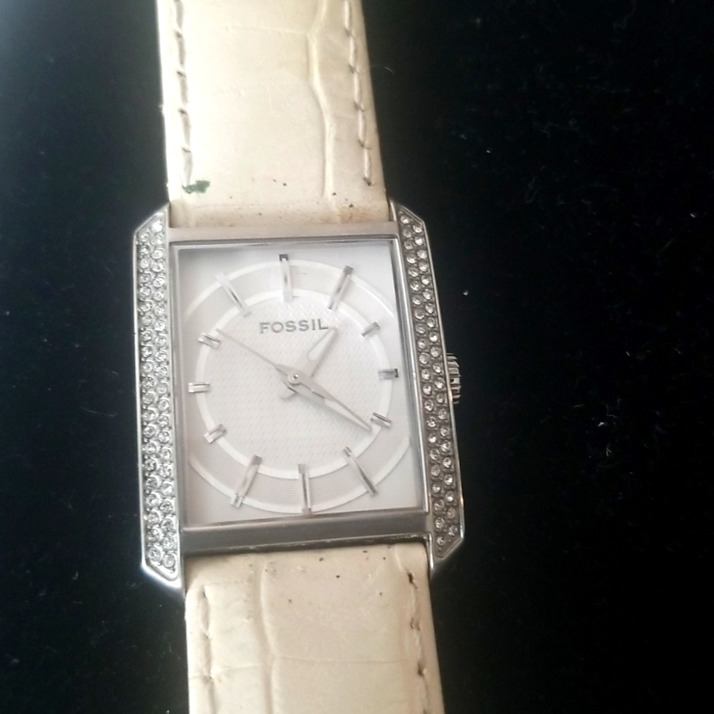 FOSSIL Ladies Silver and Rhinestone Watch - Picture 2 of 6